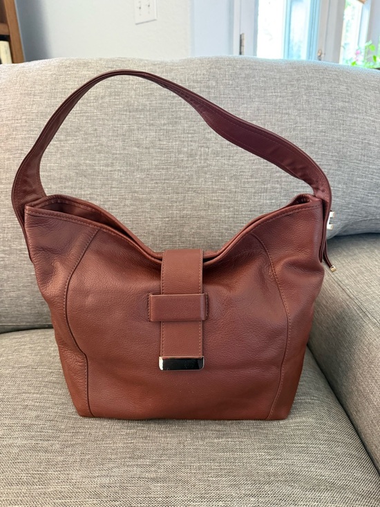 Liz Claiborne Handbags - Liz Claiborne Chestnut Brown Leather Shoulder Bag